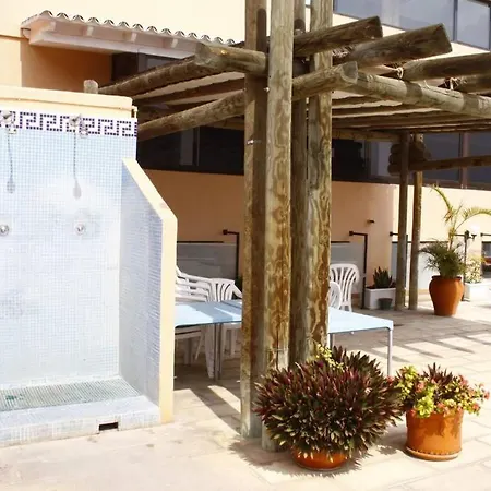 Daire Bright Apt, Terrace,heated Pool.