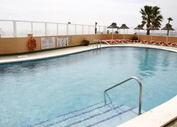 Appartamento Bright Apt, Terrace,heated Pool.