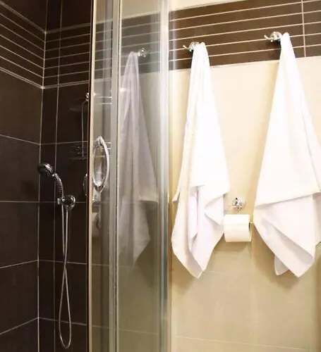 Appartamento Bright Apt, Terrace,heated Pool.