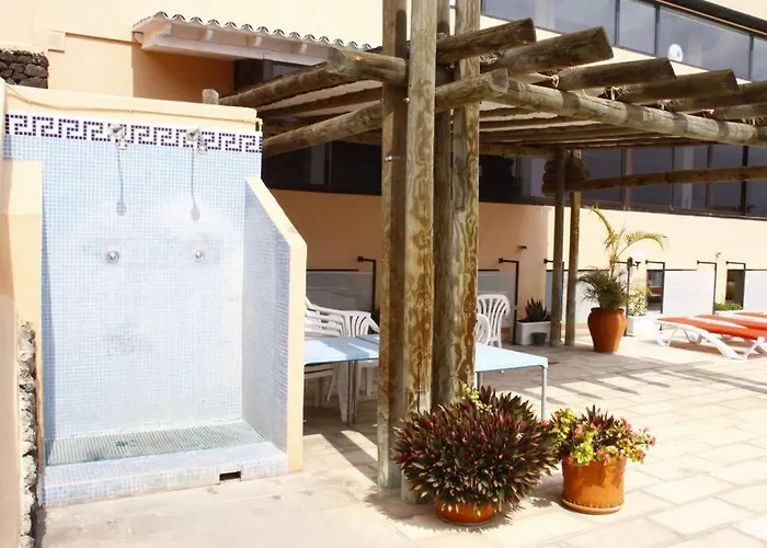 Apartment Bright Apt, Terrace,heated Pool.