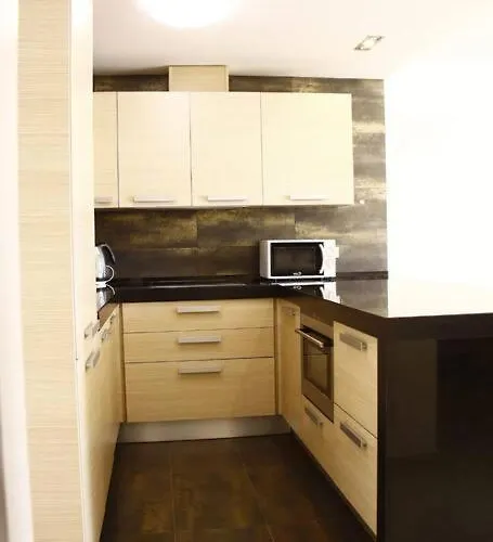 Bright Apt, Terrace,heated Pool. *